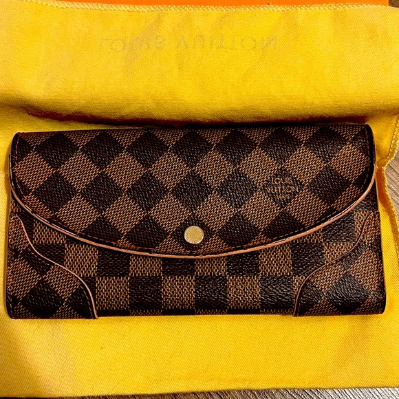 Louis Vuitton Handbags - 🎉SALE Louis Vuitton Damier Ebene Caissa Wallet Rose Ballerine